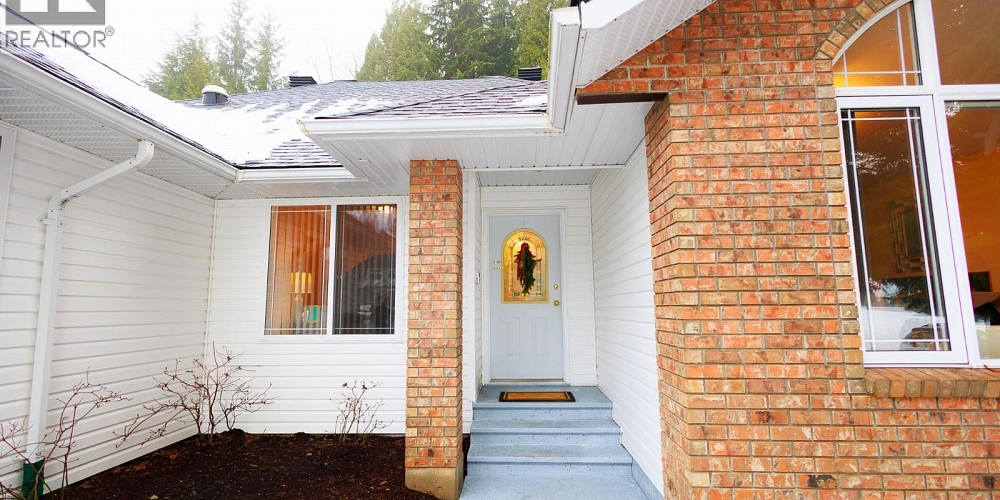 5418 MCCONNELL CRESCENT Terrace Photo 3 5418 MCCONNELL CRESCENT Terrace Photo 3